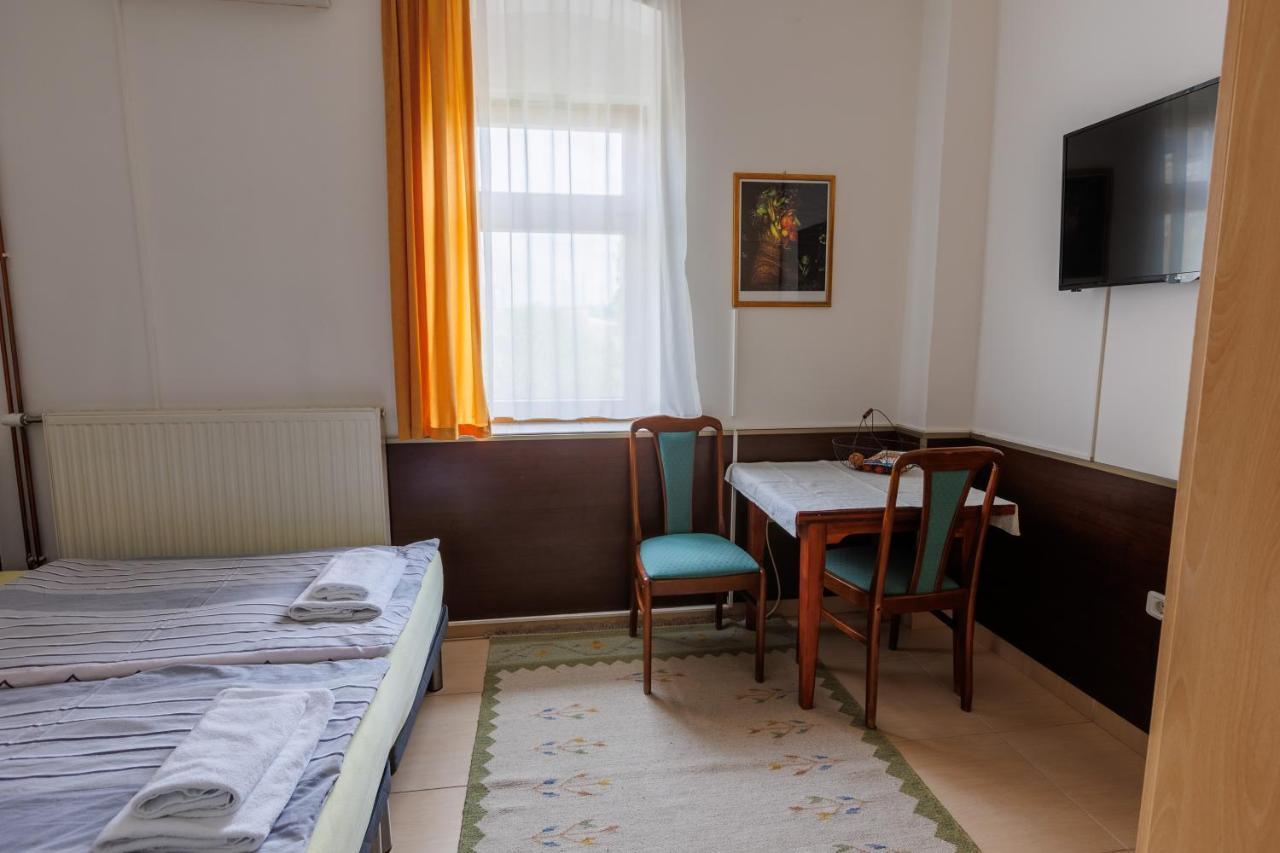 Apartments Villa Kobilj Баня-Лука Экстерьер фото