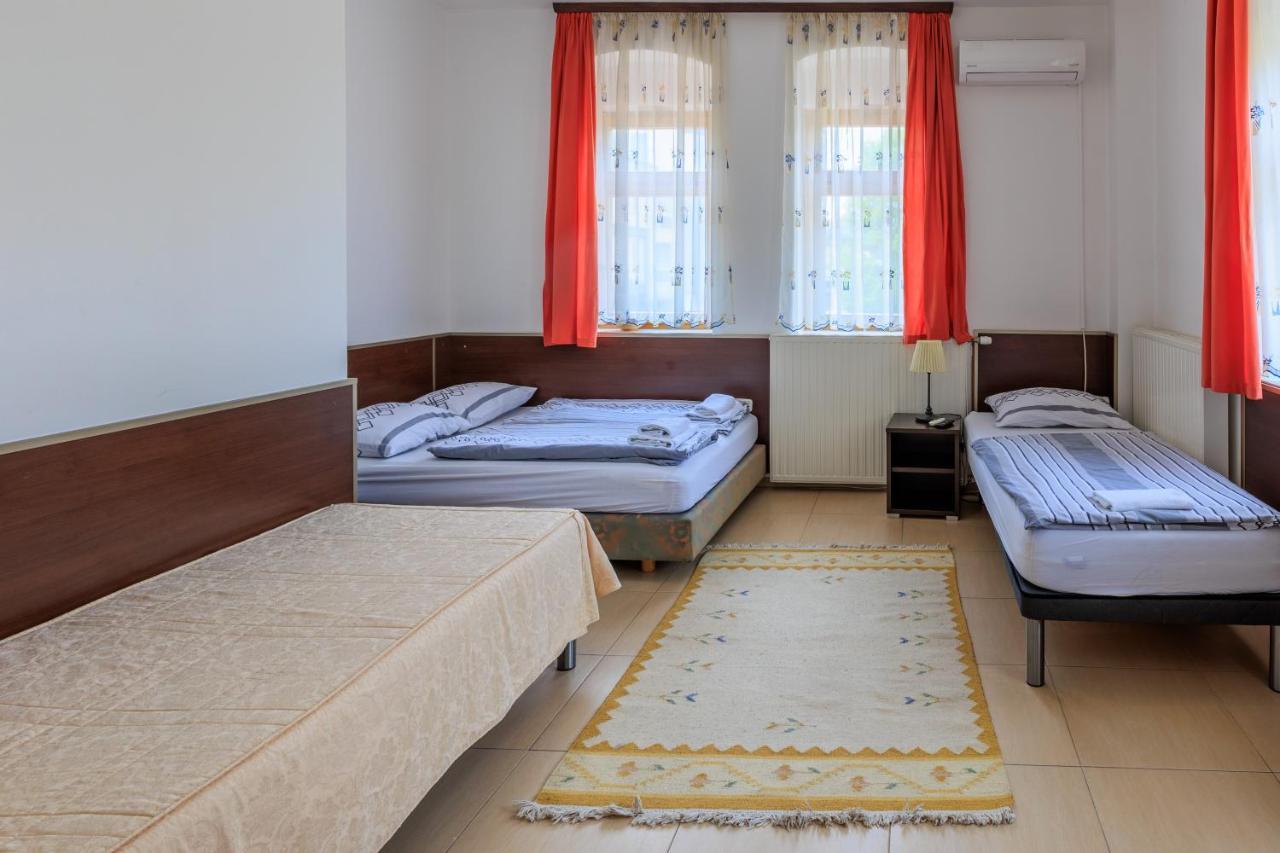 Apartments Villa Kobilj Баня-Лука Экстерьер фото